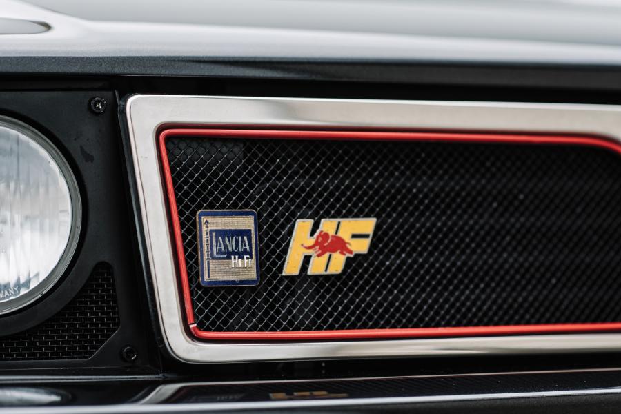 Логотип Lancia Delta HF Integrale Evoluzione (831) 1992 года  (фото 20 из 37)